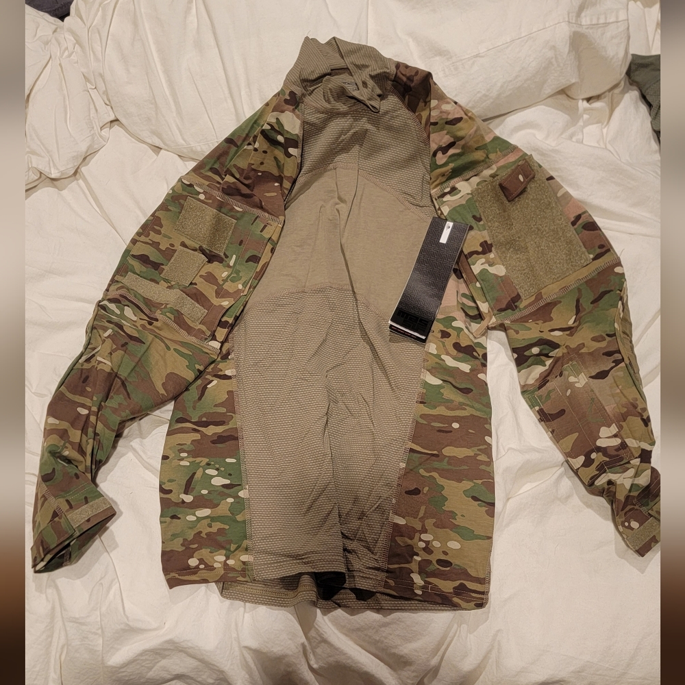 Massif combat shirt
